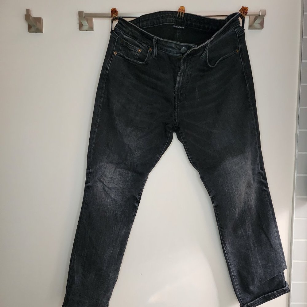 Men's American Eagle Original Straight Black Jeans - Size 34 x 32